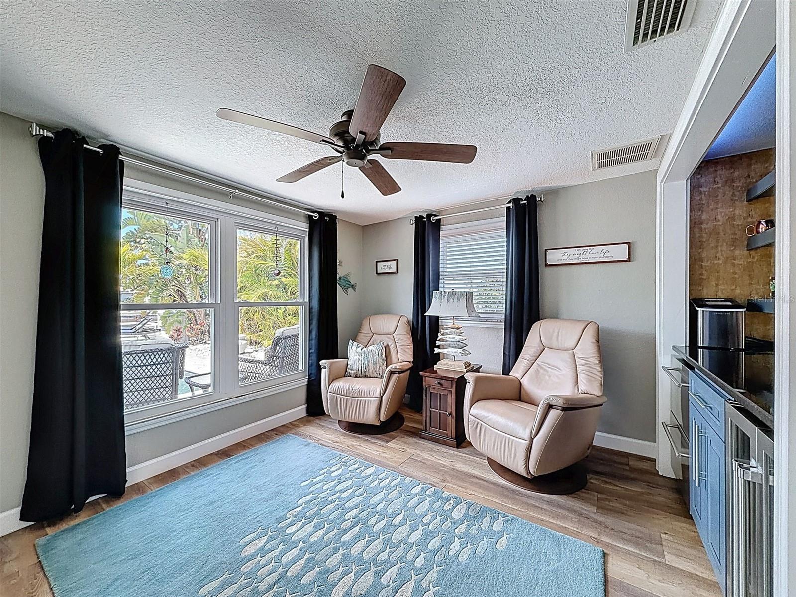 FLOR A MAR - Residential