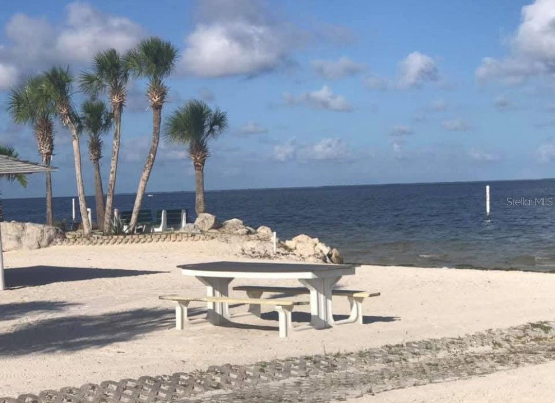 FLOR A MAR - Residential