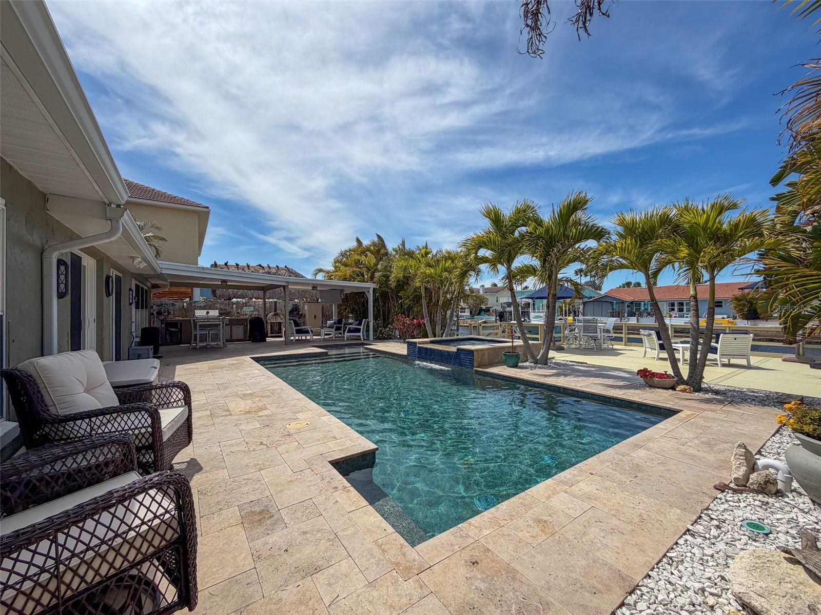 FLOR A MAR - Residential