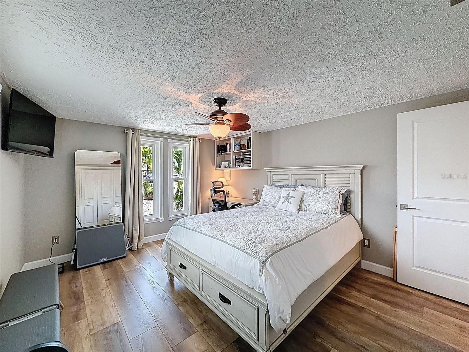 FLOR A MAR - Residential