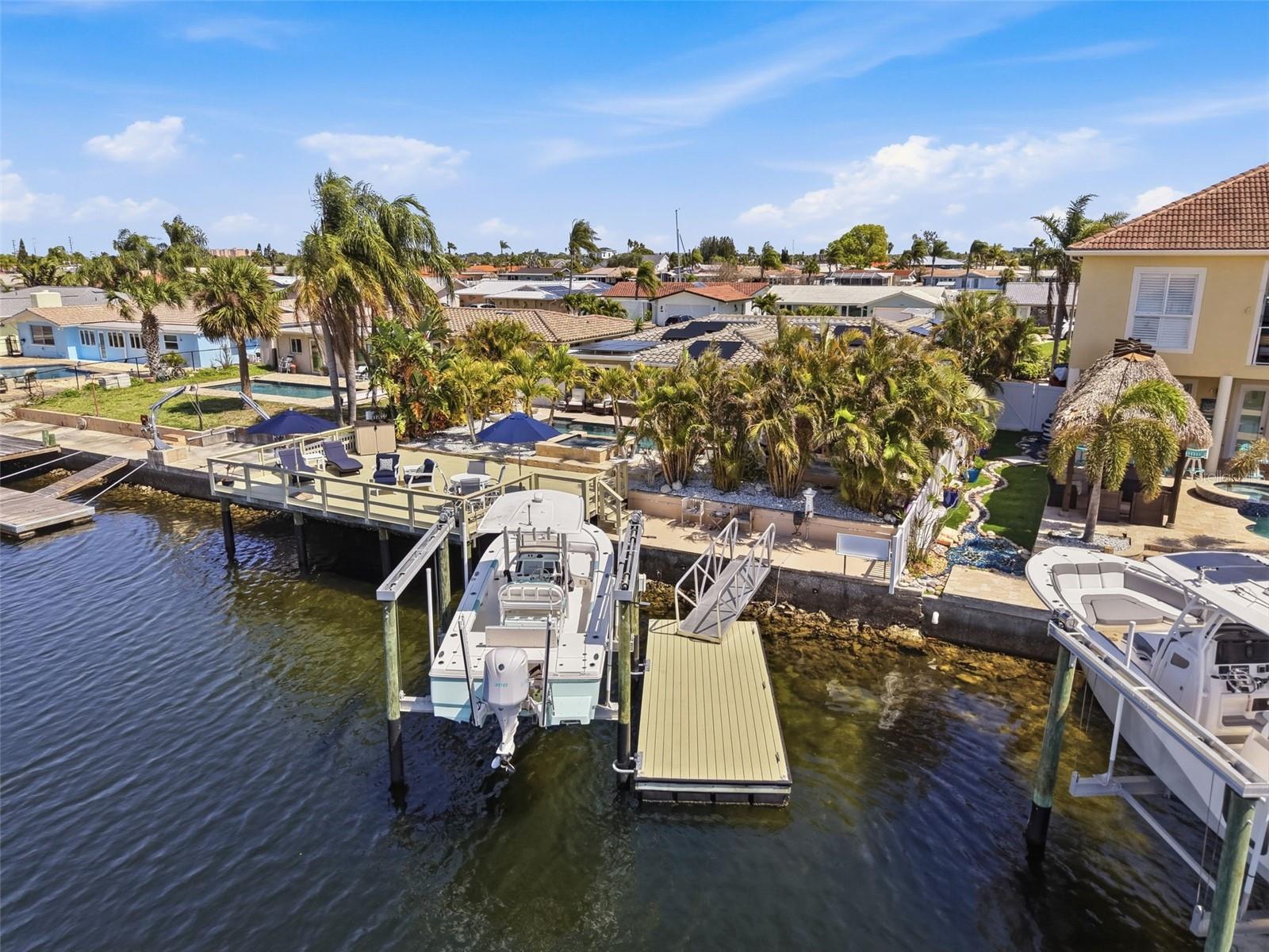 FLOR A MAR - Residential