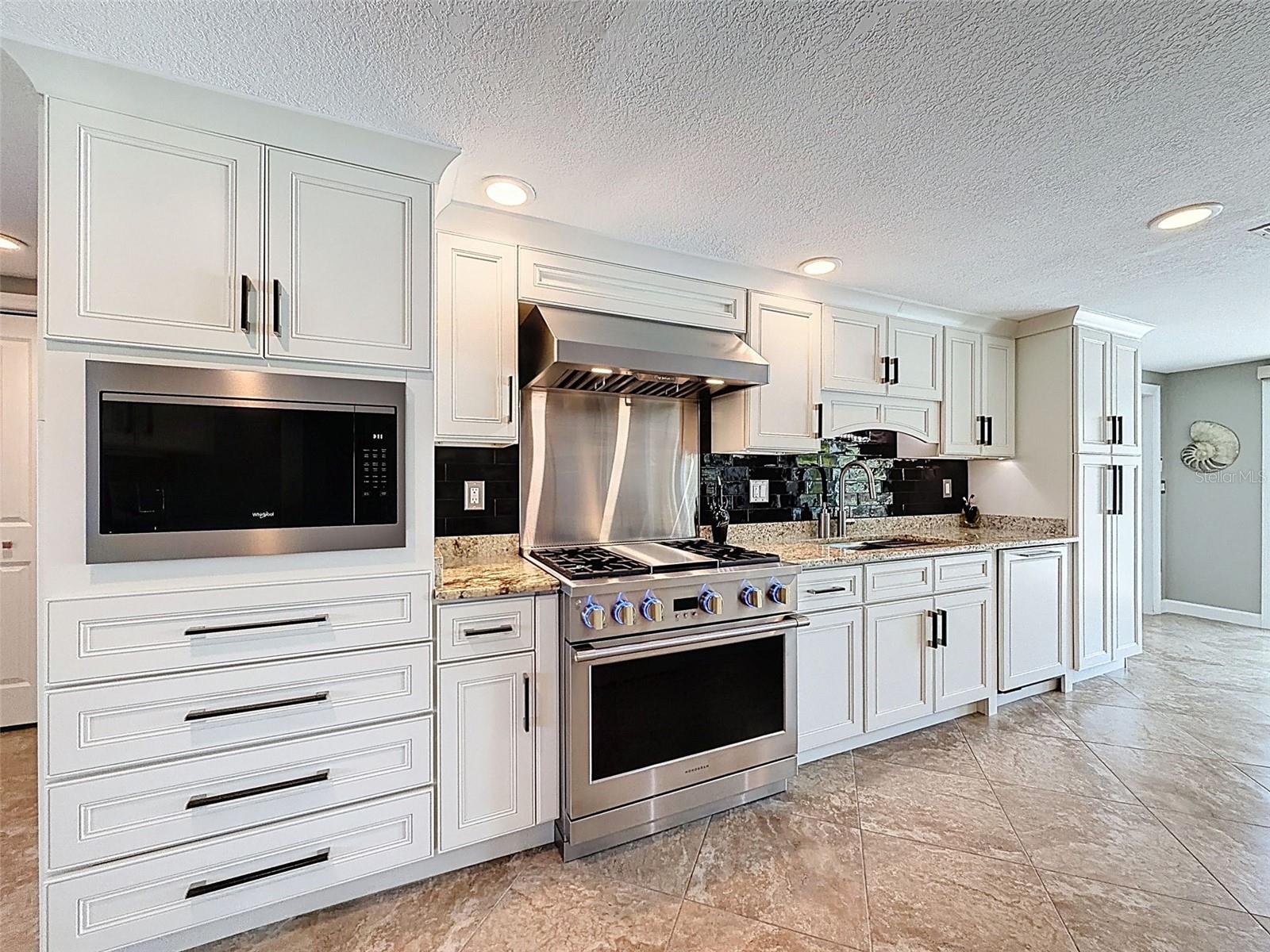 FLOR A MAR - Residential