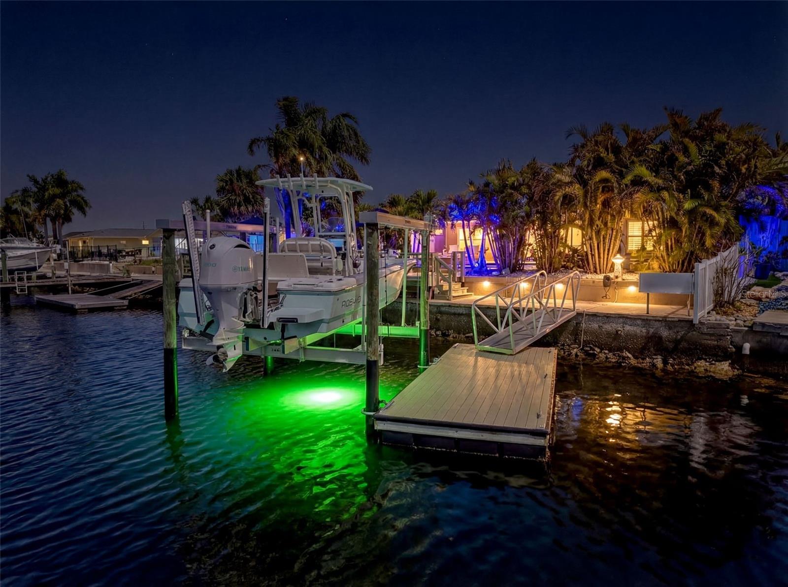 FLOR A MAR - Residential