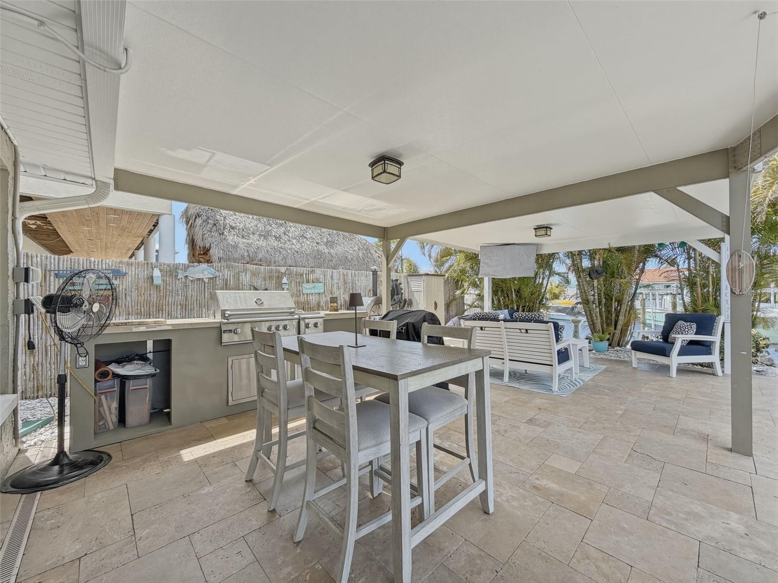 FLOR A MAR - Residential