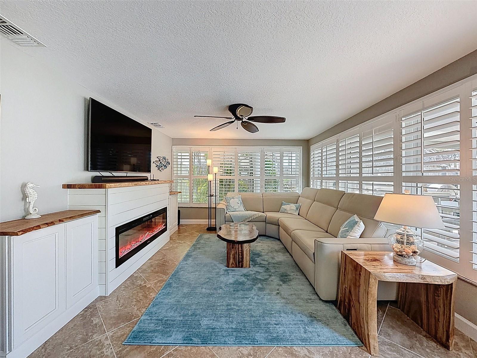 FLOR A MAR - Residential