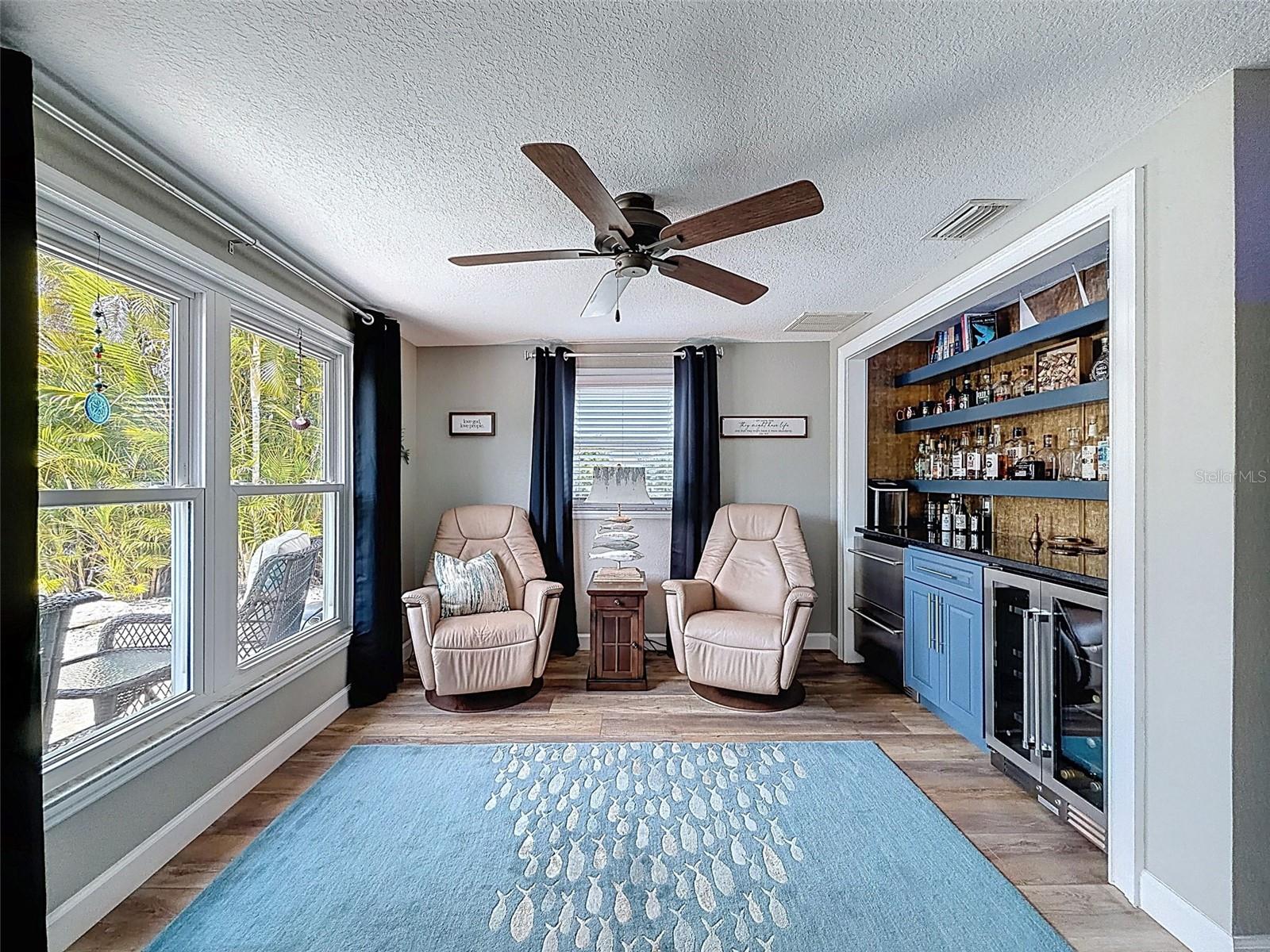 FLOR A MAR - Residential