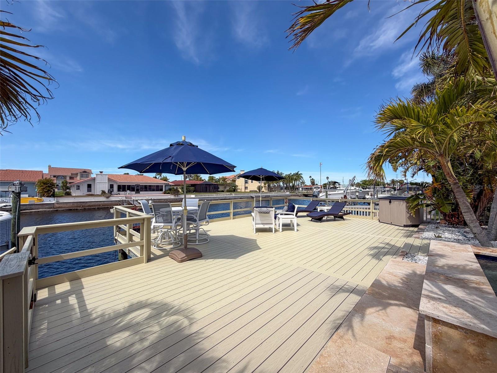 FLOR A MAR - Residential