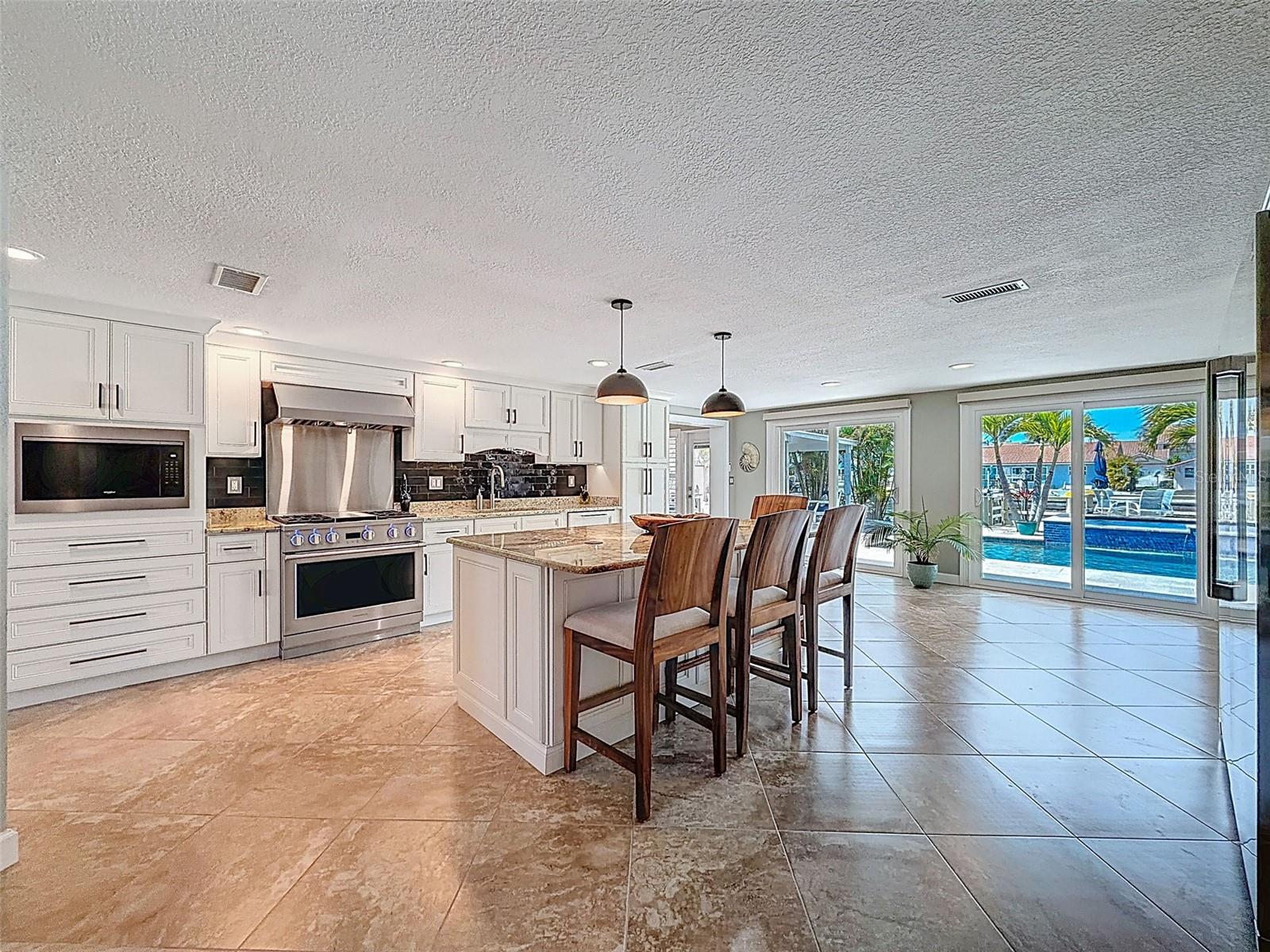 FLOR A MAR - Residential