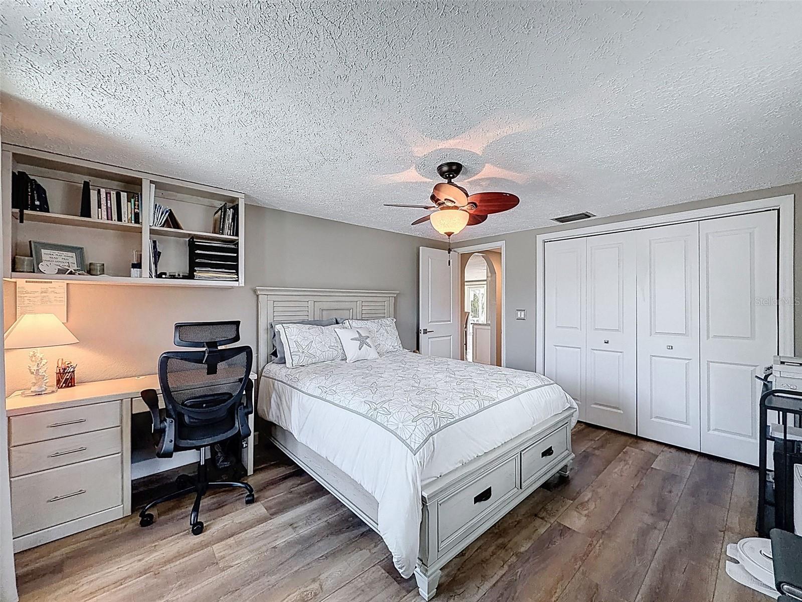 FLOR A MAR - Residential