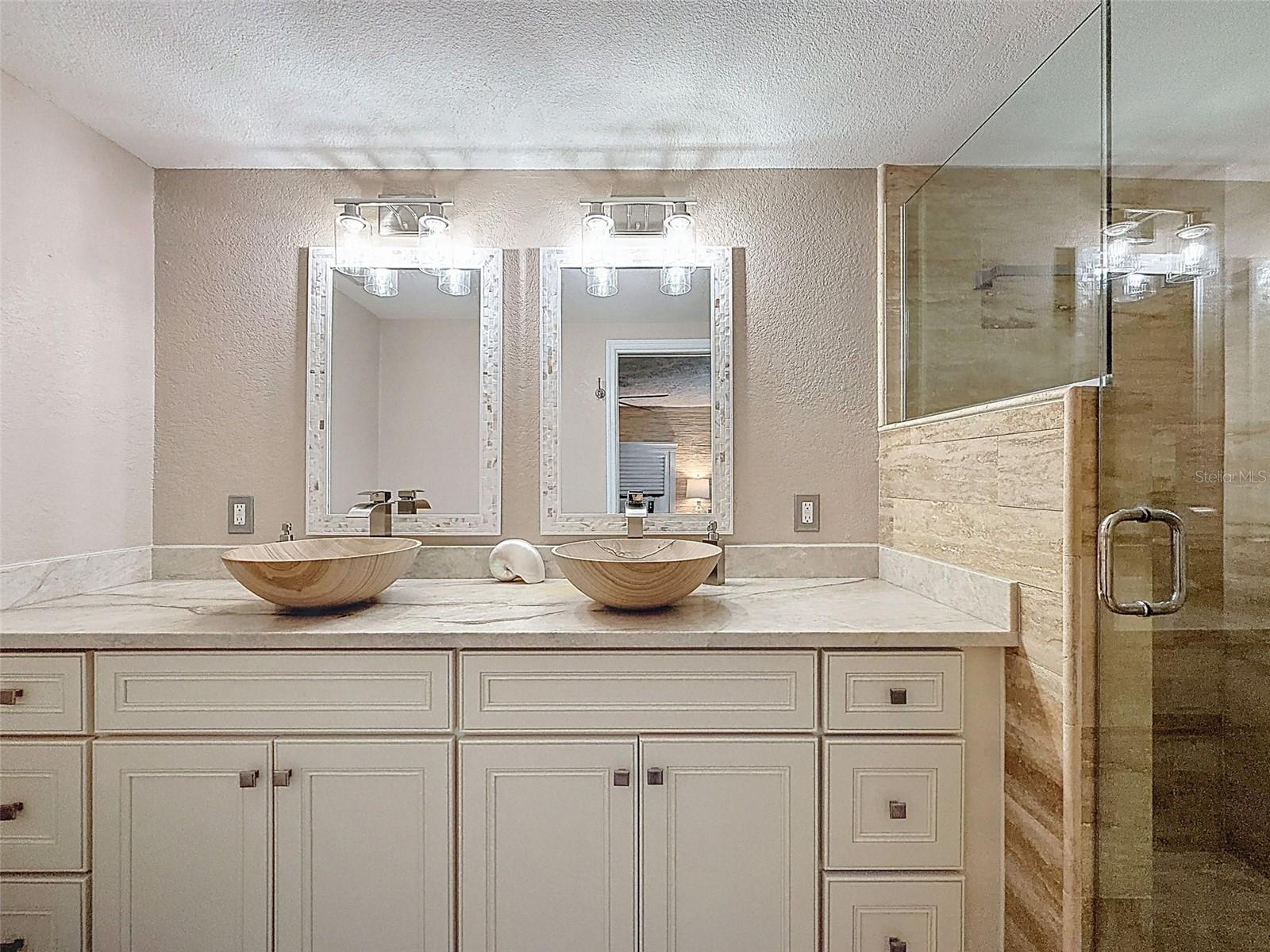 FLOR A MAR - Residential