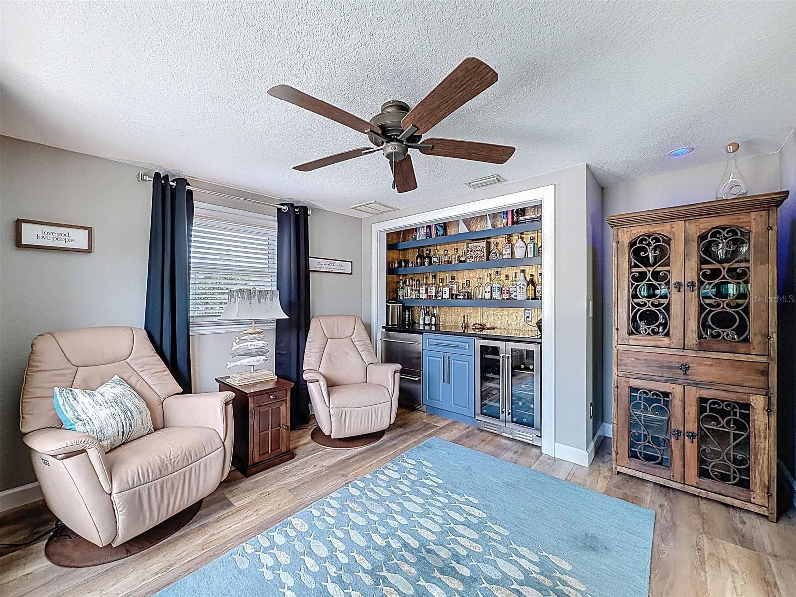 FLOR A MAR - Residential