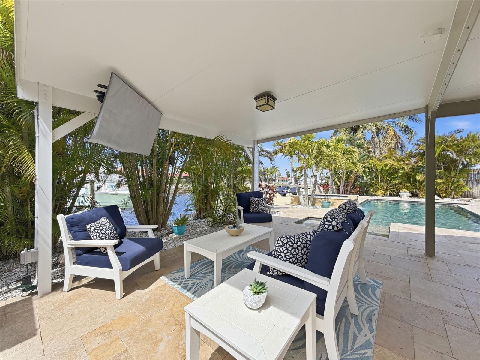 FLOR A MAR - Residential