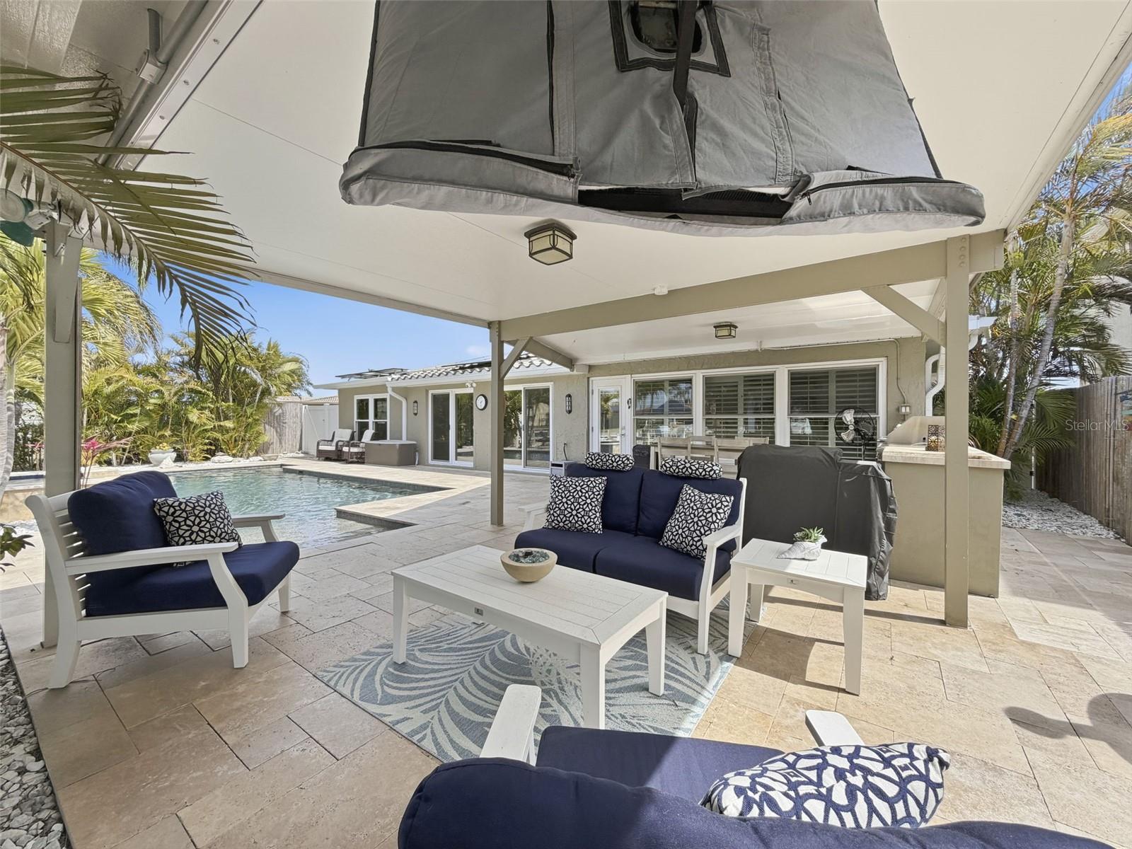 FLOR A MAR - Residential