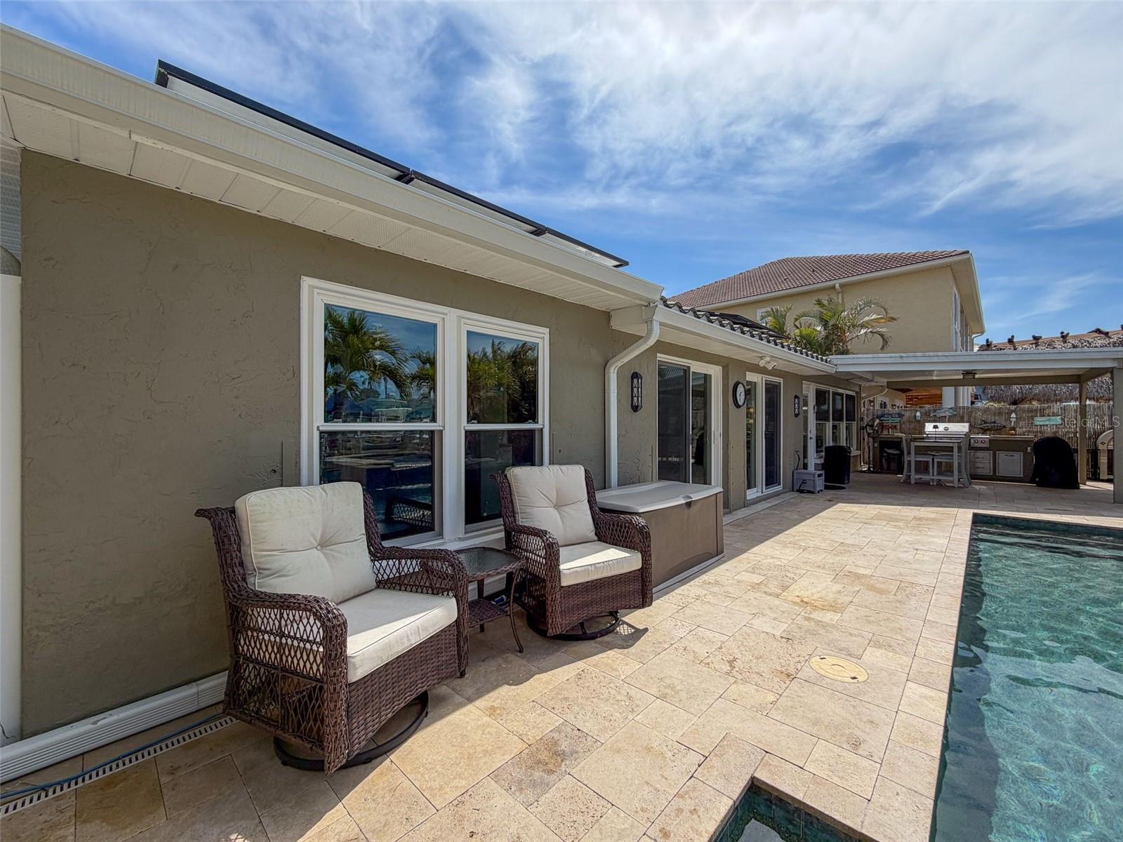 FLOR A MAR - Residential