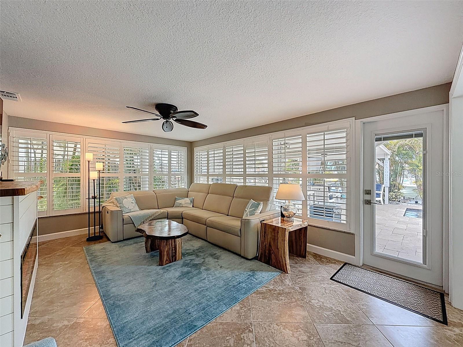 FLOR A MAR - Residential