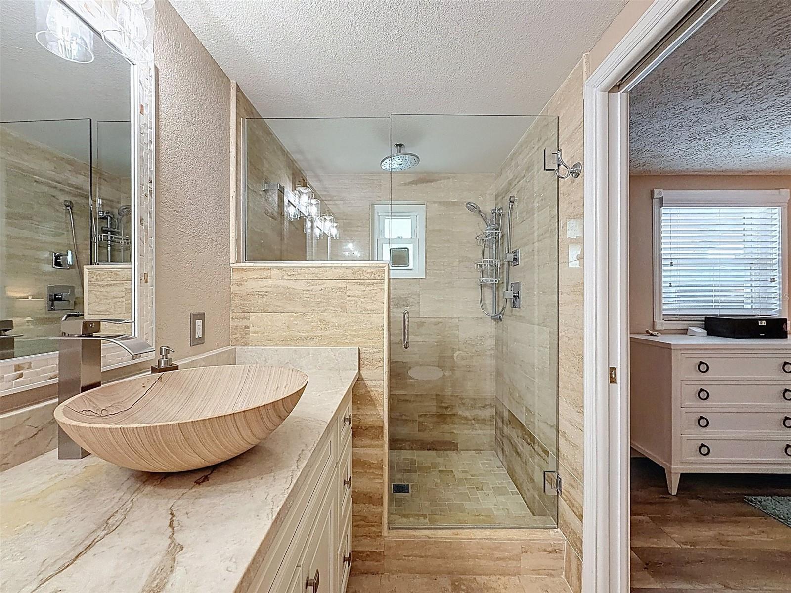 FLOR A MAR - Residential