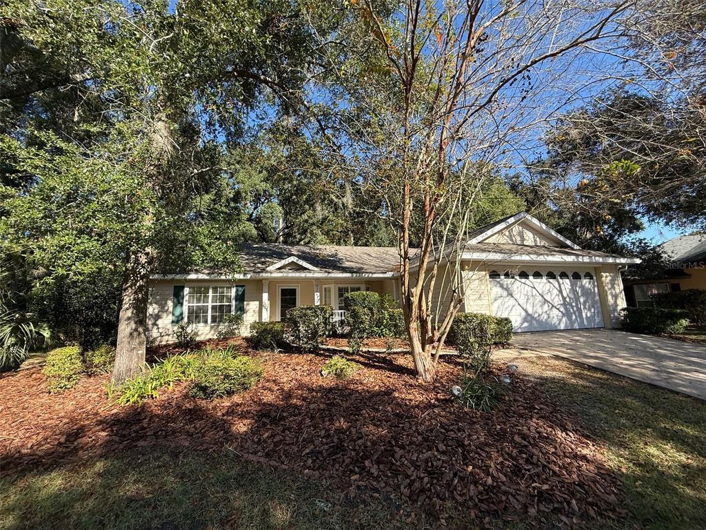 Photo of 8302 SW 66th Lane, Gainesville, FL 32608 (MLS # GC535939)
