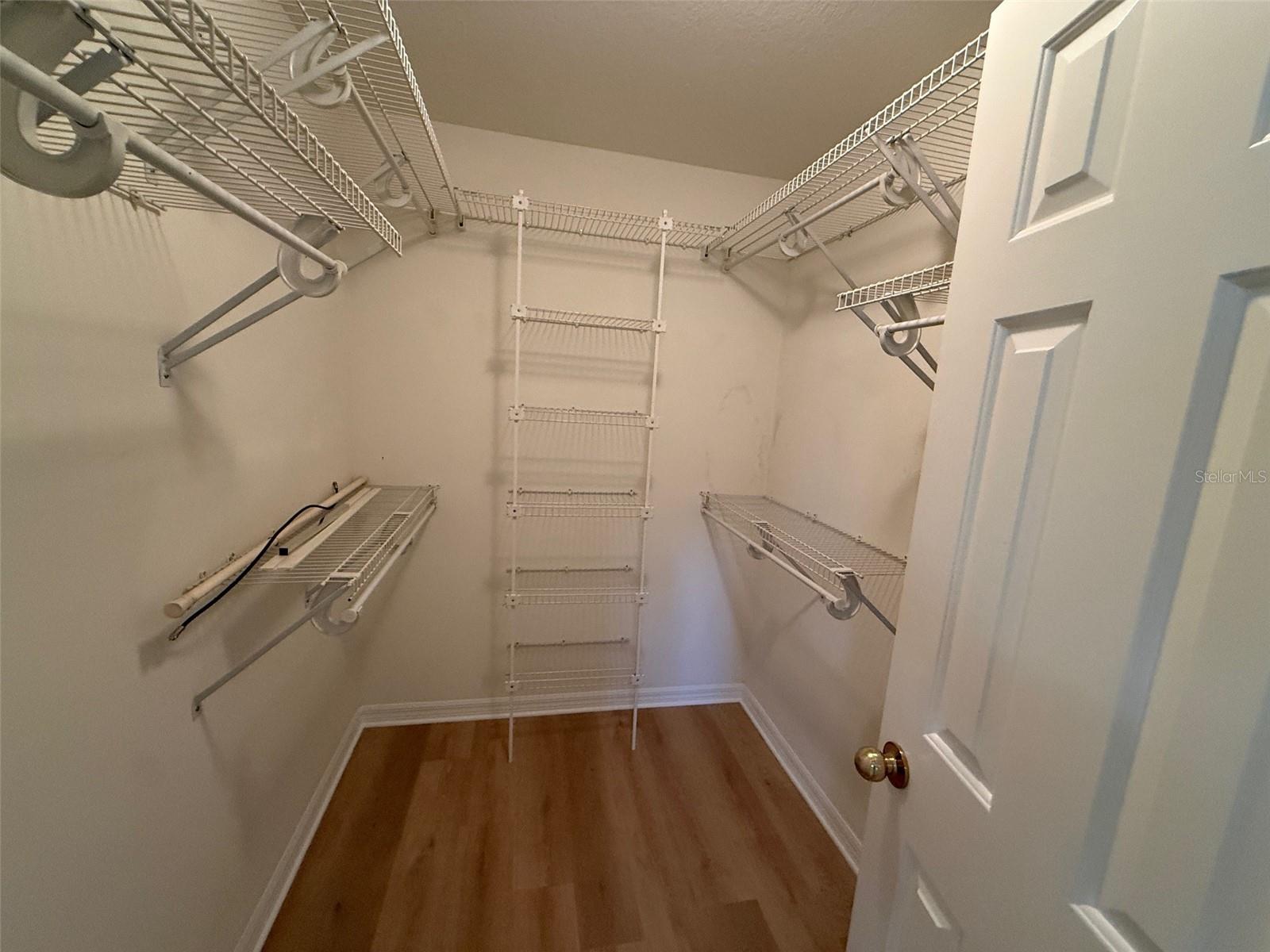 MENTONE CLUSTER PH 6 - Residential