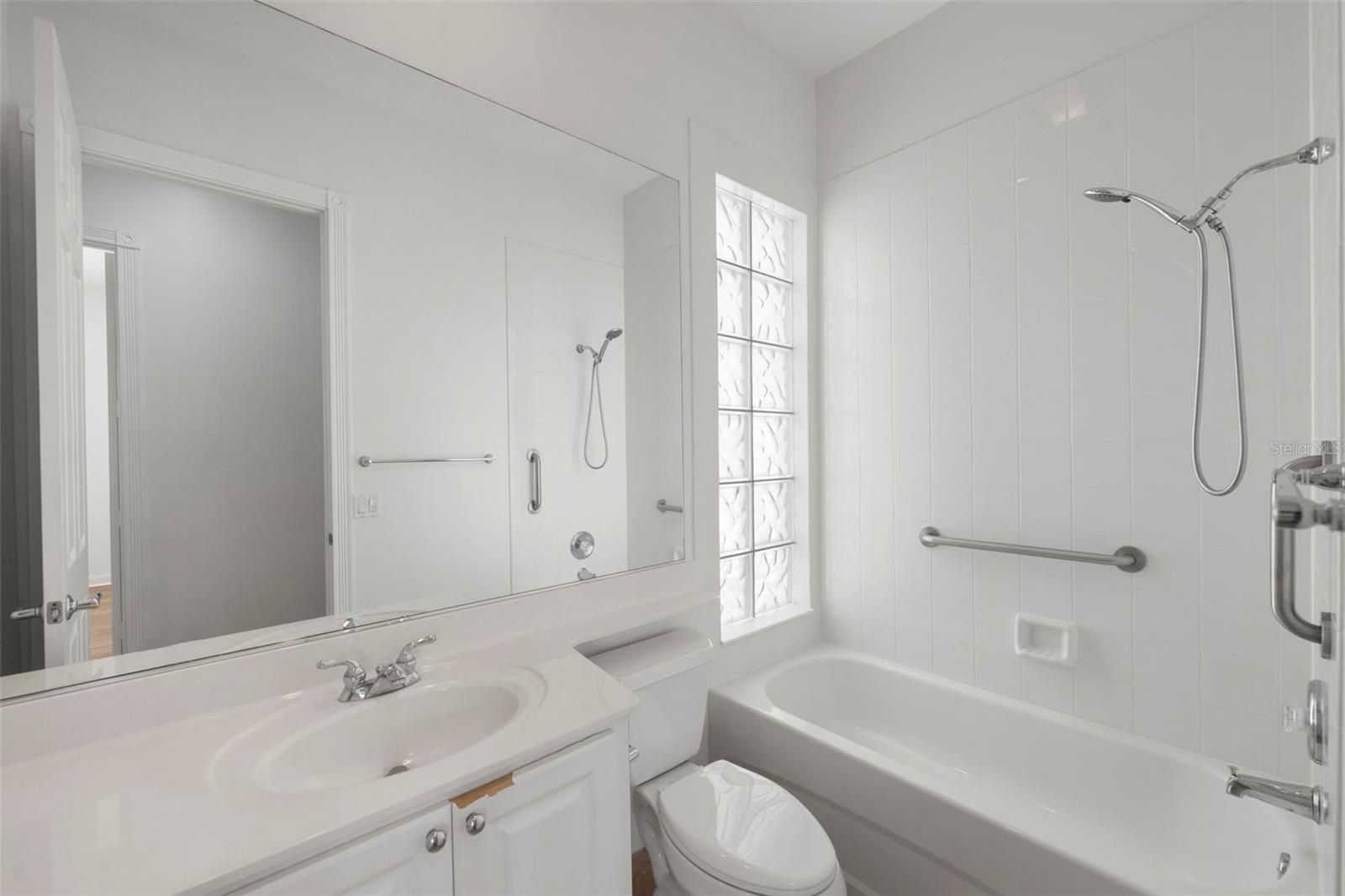 VILLAGEWALK - Residential