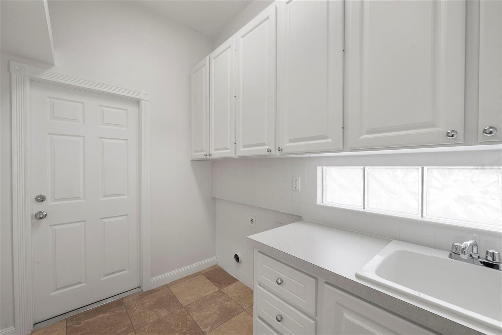 VILLAGEWALK - Residential