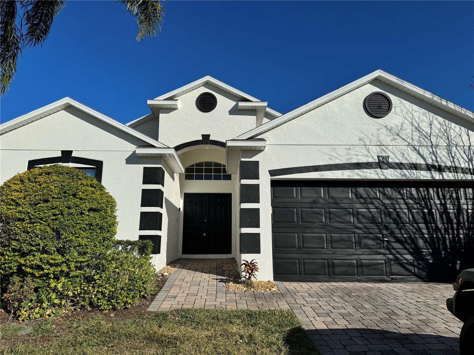421 BALMORAL DR