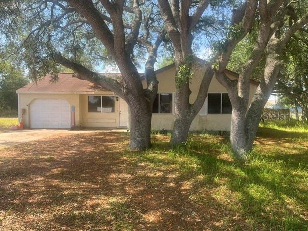 Photo of 12 Pine Course Way, Ocala, FL 34472 (MLS # OM724081)