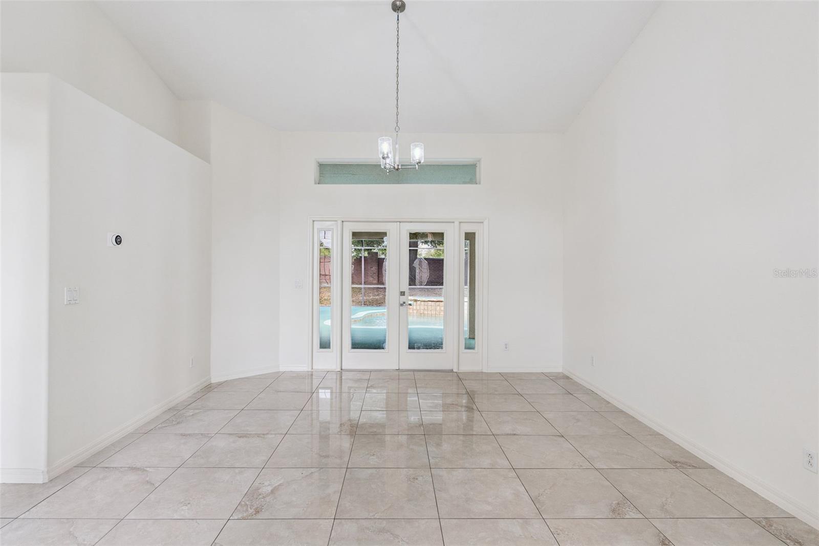 2440 HOLLY RIDGE COURT