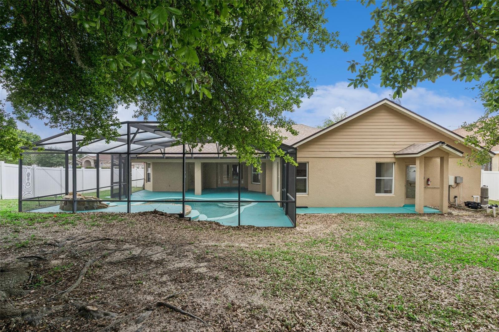 2440 HOLLY RIDGE COURT