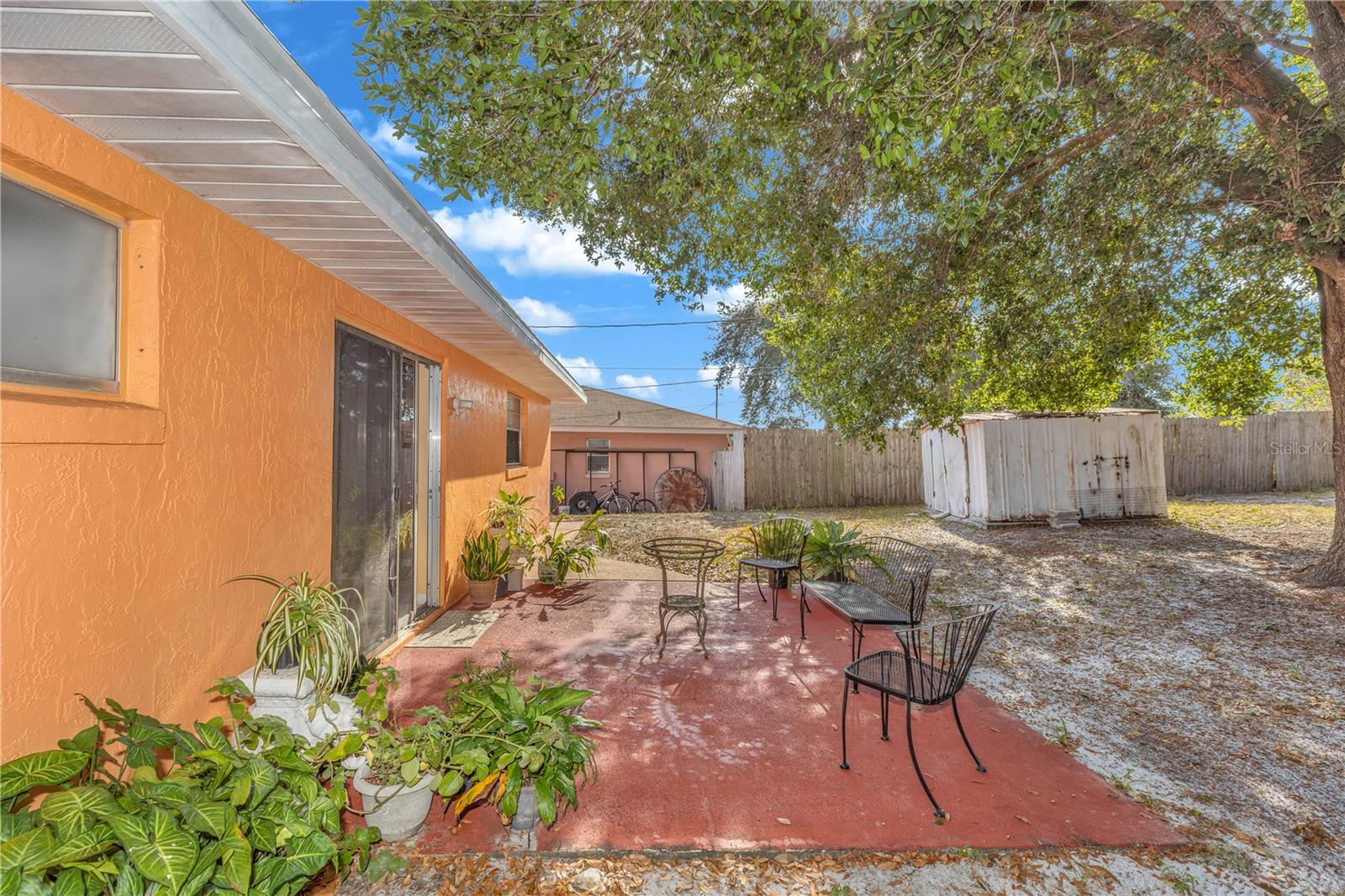 DELTONA LAKES - Residential