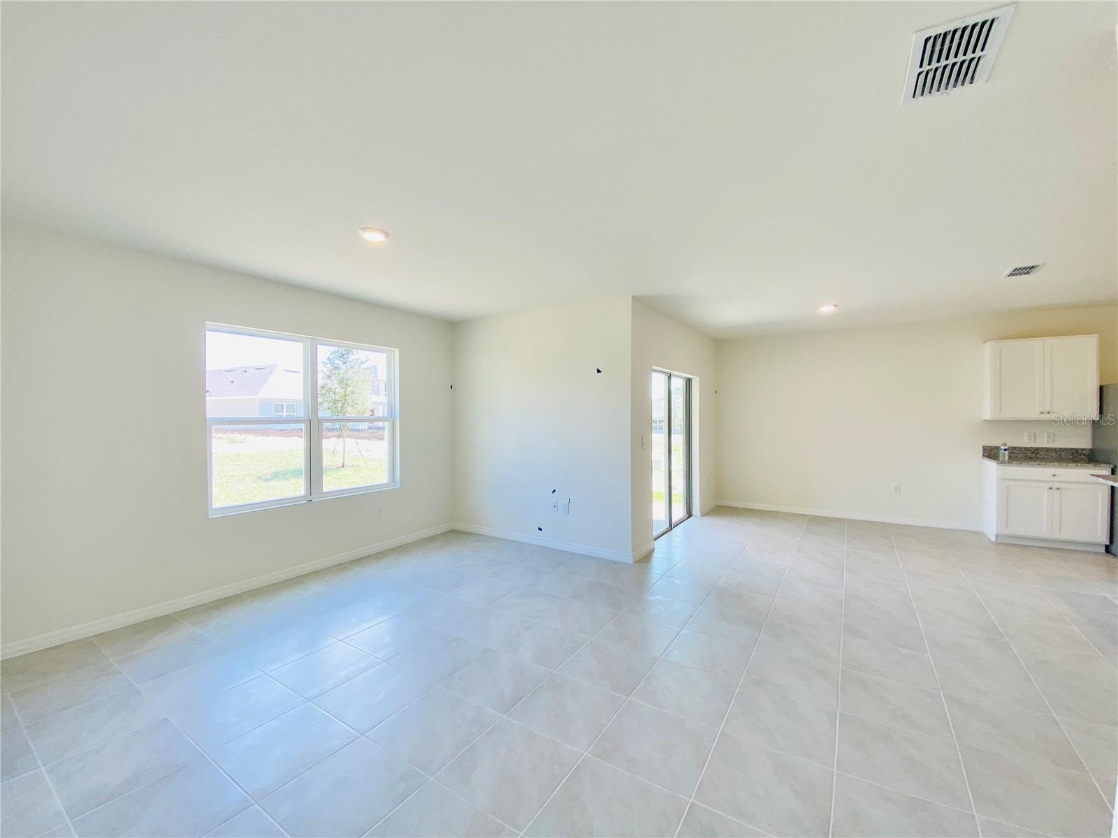 BRIDLE PATH - Residential Lease