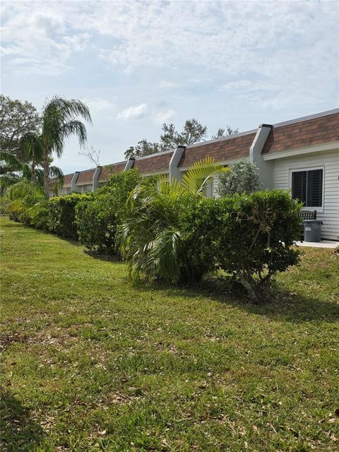 A home in SEMINOLE