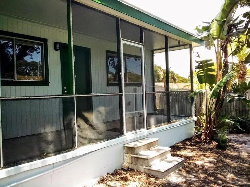 Photo of 10530 68th Avenue, Seminole, FL 33772 (MLS # TB8499381)