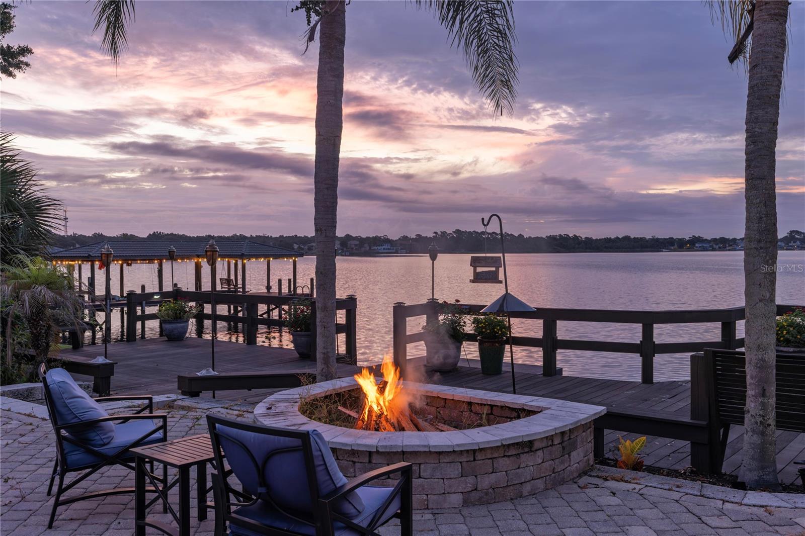 2201 COVE COURT
