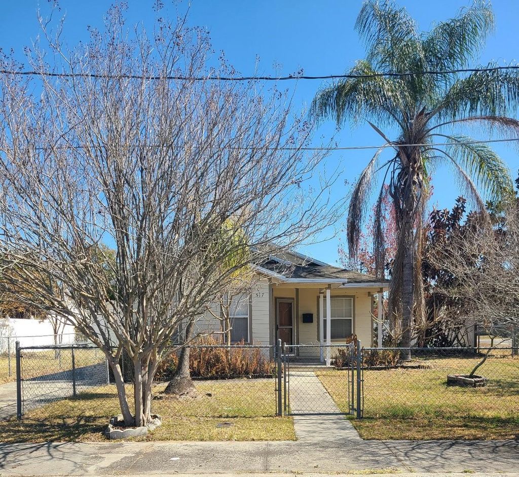 Photo of 517 Albany Avenue, Orlando, FL 32805 (MLS # O6385540)