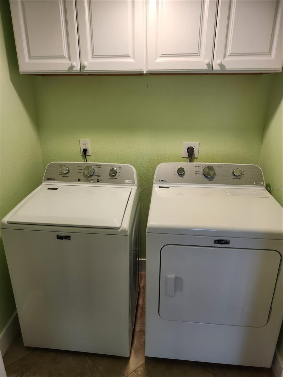 RUNAWAY BAY - Residential