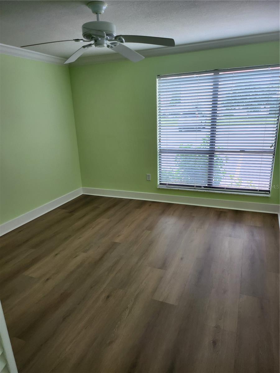 RUNAWAY BAY - Residential