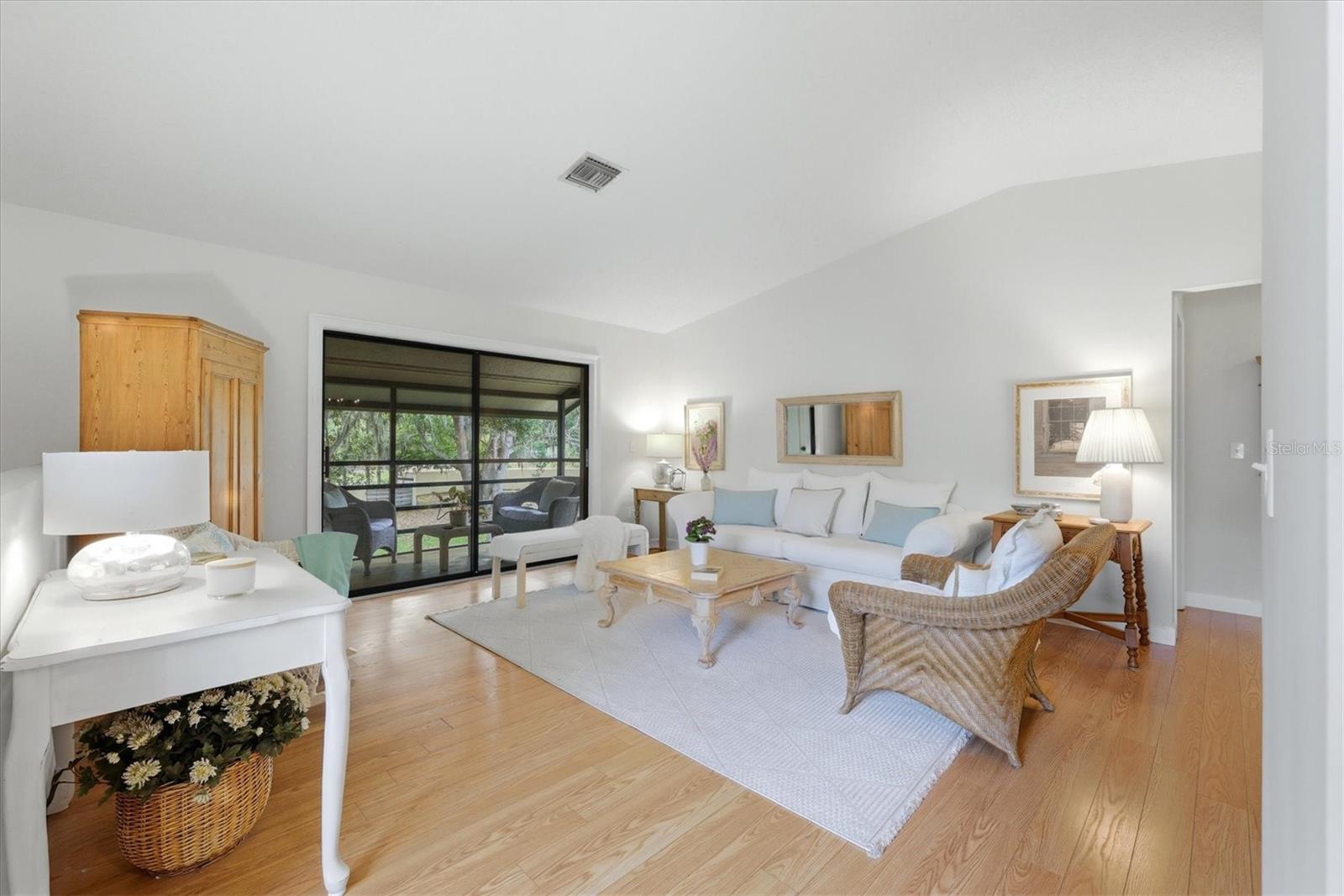 GARDENS AT PALM-AIRE CNTRY CL I - Residential