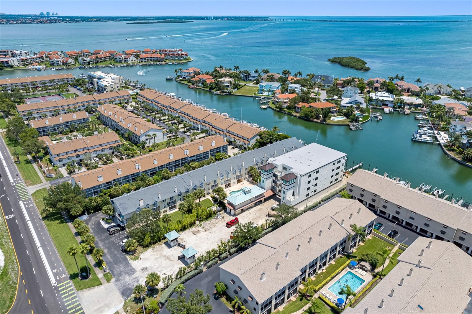 QUIET COVE CONDOMINIUM - Residential