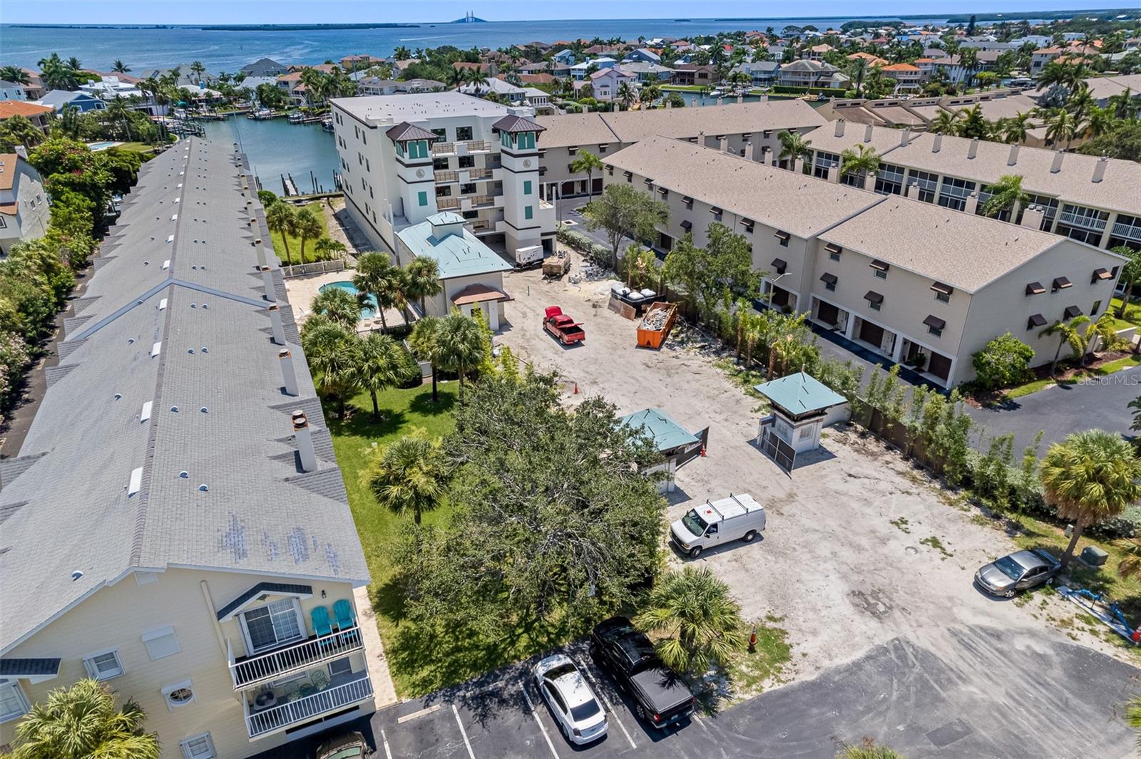 QUIET COVE CONDOMINIUM - Residential