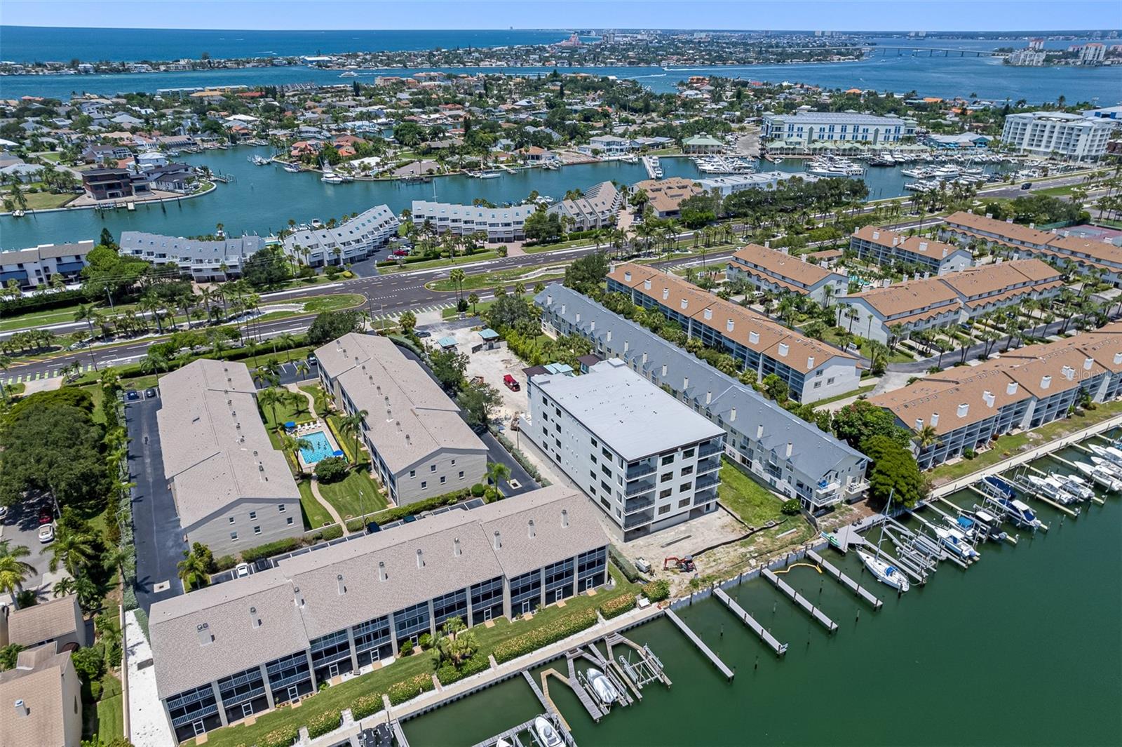 QUIET COVE CONDOMINIUM - Residential