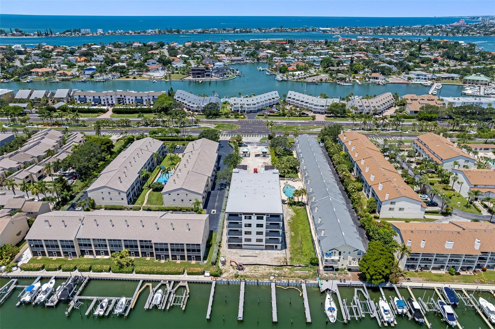 QUIET COVE CONDOMINIUM - Residential