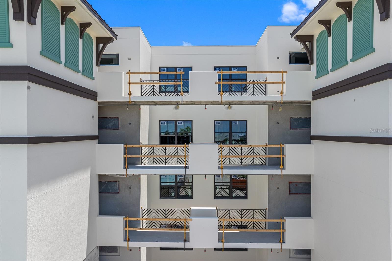 QUIET COVE CONDOMINIUM - Residential