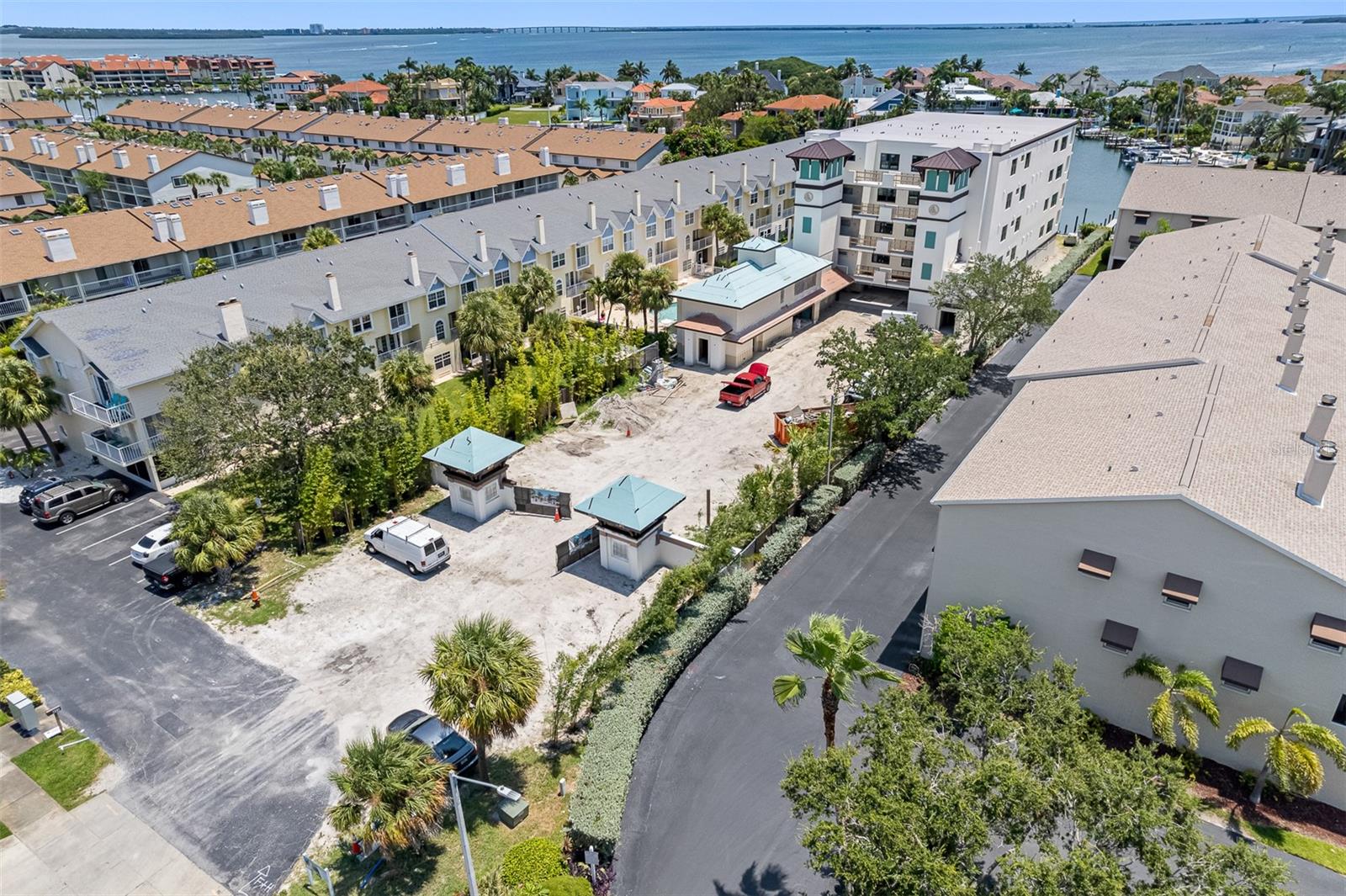 QUIET COVE CONDOMINIUM - Residential