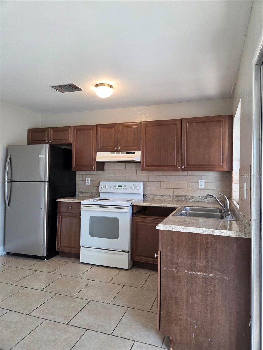 PORT CHARLOTTE SUB 41 - Residential Lease