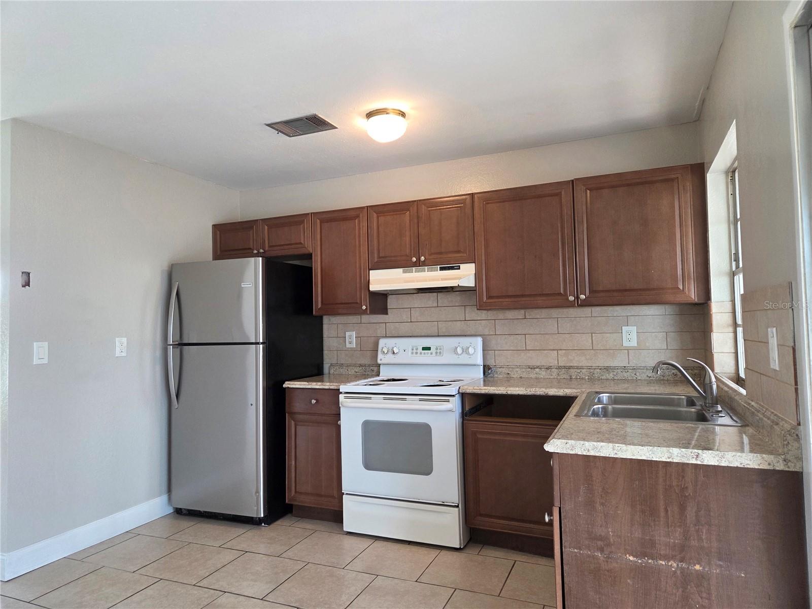 PORT CHARLOTTE SUB 41 - Residential Lease