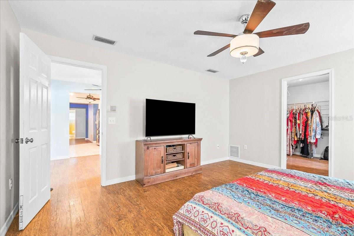 GEORGETOWNE - Residential Lease