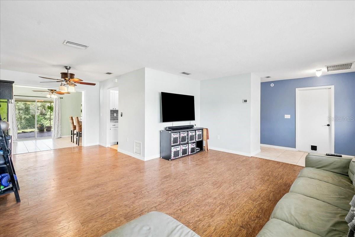 GEORGETOWNE - Residential Lease