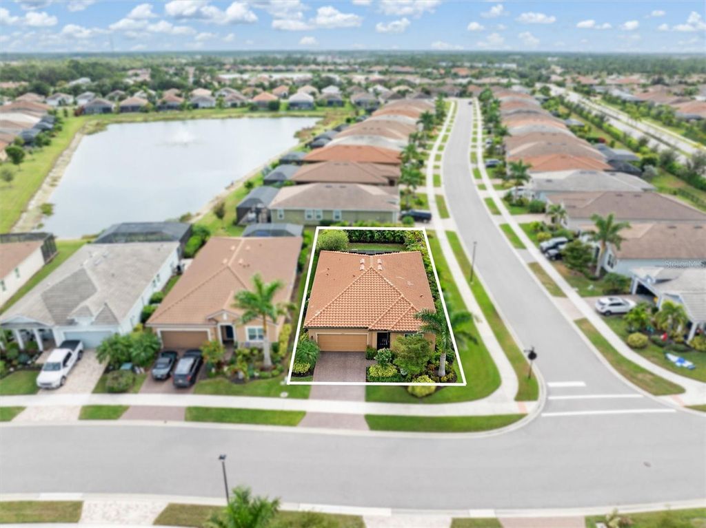 Photo of 11819 Sistine Lane, Venice, FL 34293 (MLS # C7518822)