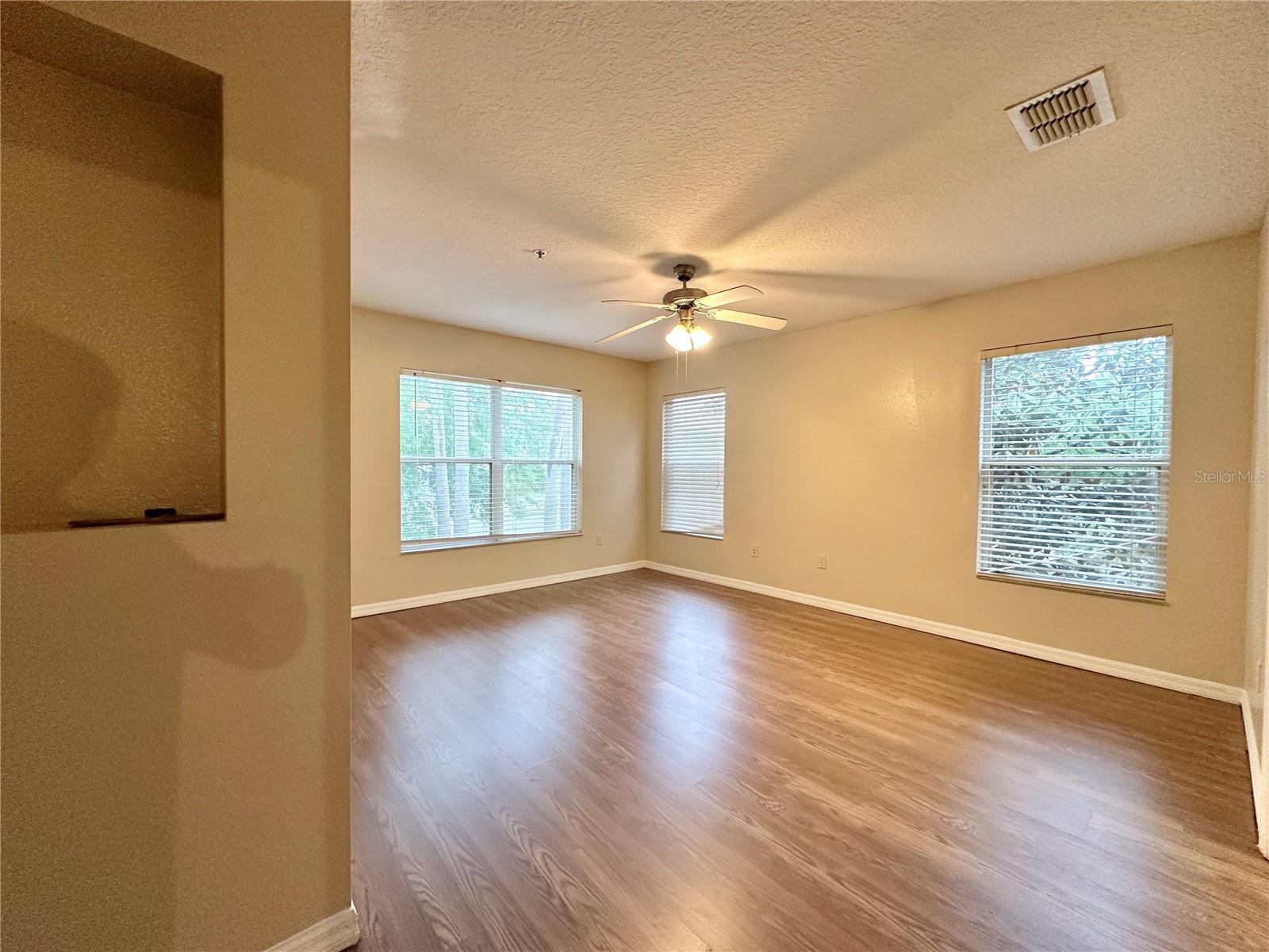 WEKIVA PARK TWNHMS - Residential Lease