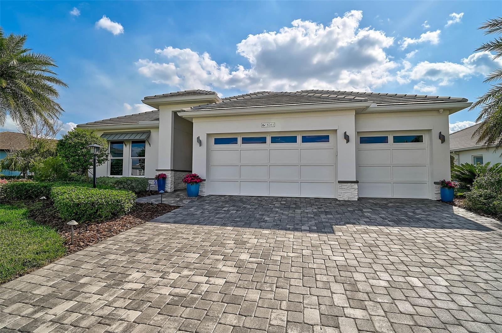8261 GRANDE SHORES DRIVE